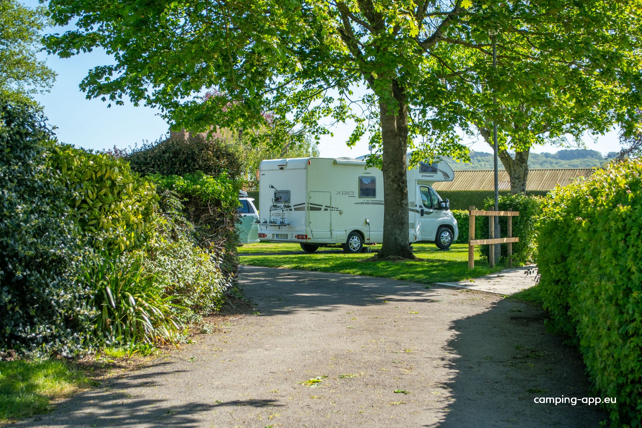 Piccadilly Caravan Park — Campingplats in Lacock (Wiltshire) / England