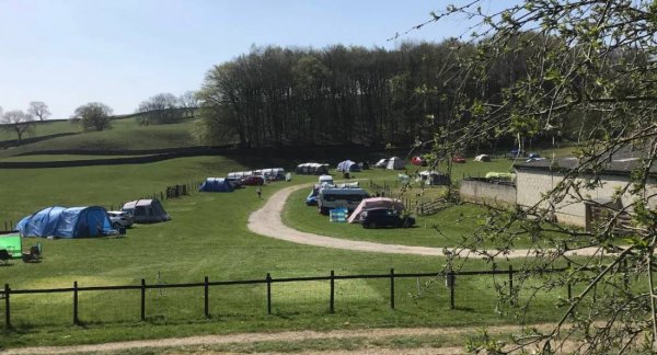 Wood Nook Caravan Park — Photo 3