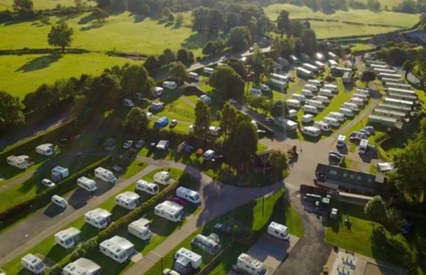 Laneside Caravan Park — Photo 3