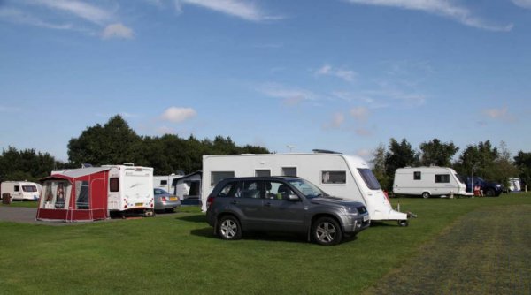 Durham Grange Caravan and Motorhome Club Campsite — Foto 3
