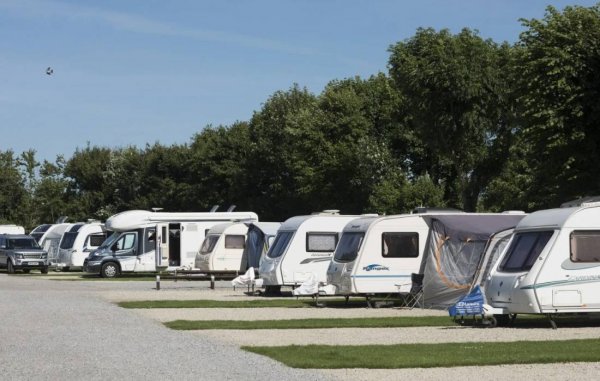 Vale of Pickering Caravan and Camping Park — Photo 3
