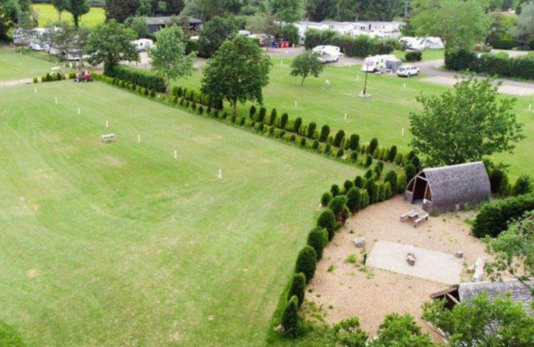 Long Acres Caravan & Camping Park — Camping Site in Lingfield / England