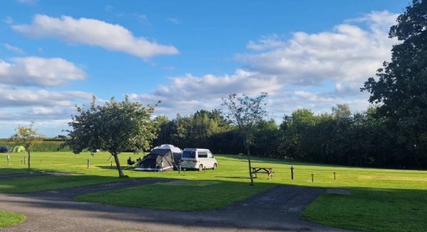 Salcombe Regis Camping & Caravan Park — Photo 3