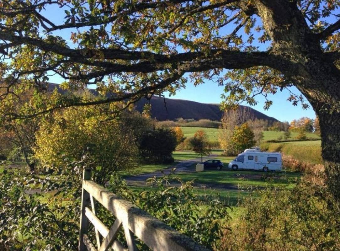 Fforest Fields, Mid Wales Caravan & Camping Site | Holiday Cottages | Glamping — Campingplads in Builth Wells