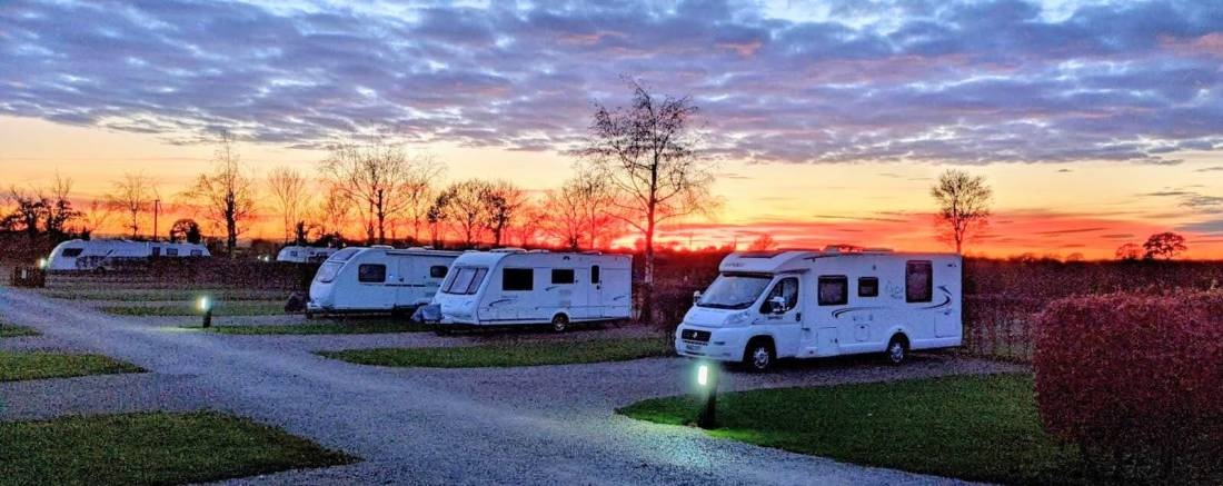 Black Bull Caravan Park. — Camping Site in 