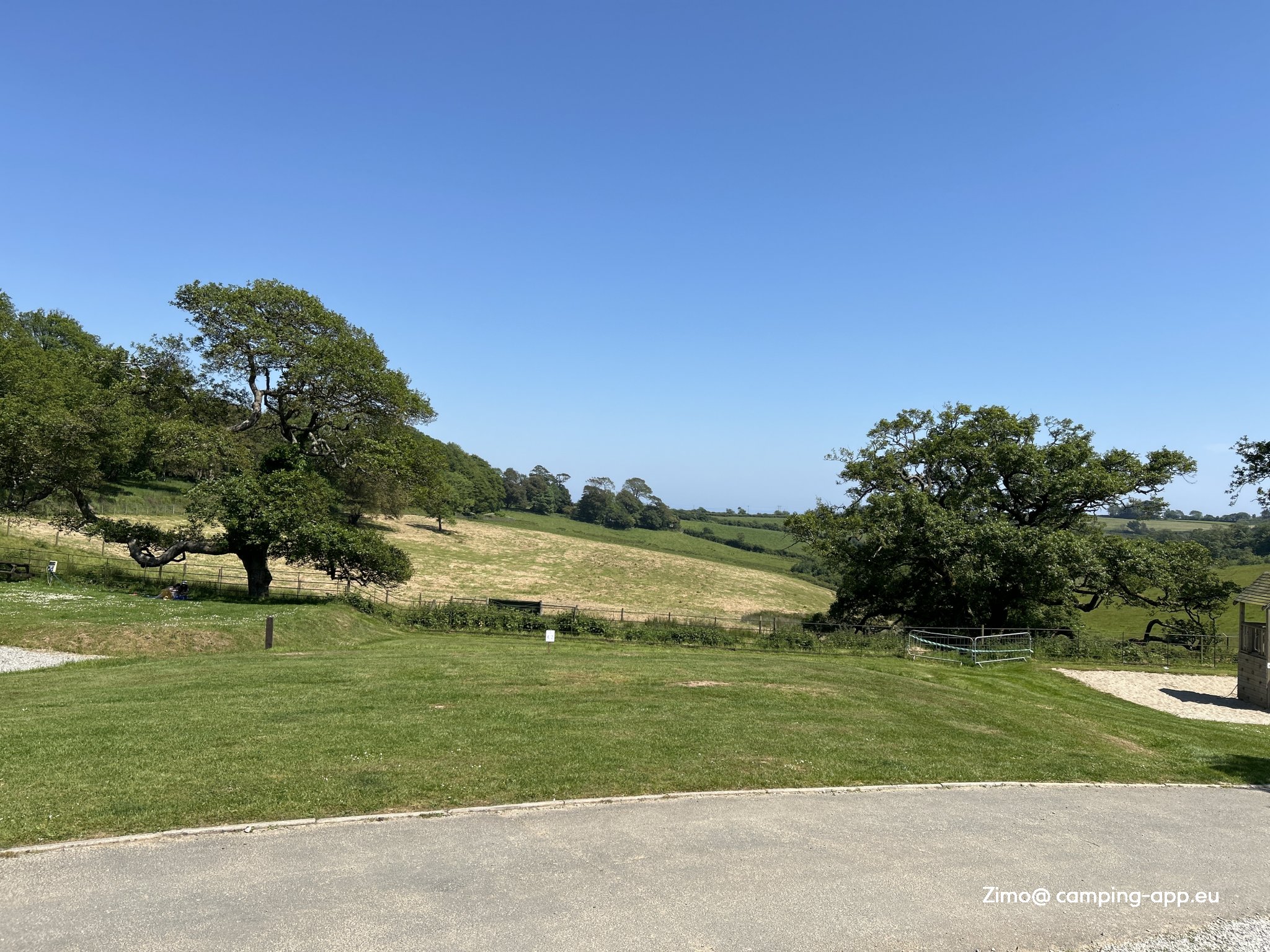 Heligan Caravan and Camping Park — Photo 2