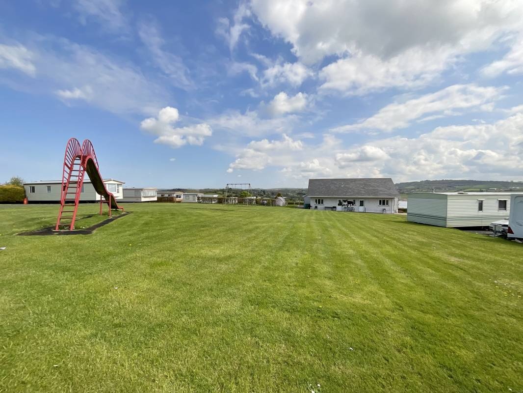 Lakeside View Caravan Park — Campingplatz in Annahilt/Hillsborough / Northern Ireland