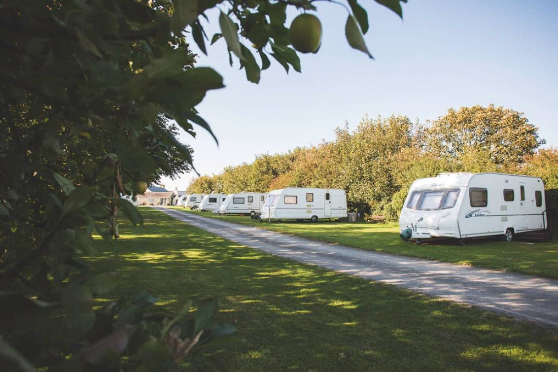 Parc Carafannau a Gwersyllfa Bodowyr — Campingplatz in Bodedern/Anglesey / Wales