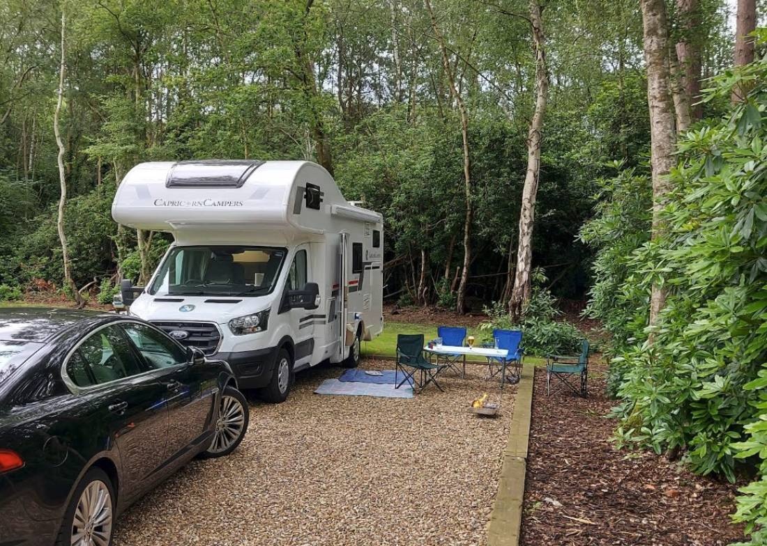 California Chalet & Touring Park — Місце для кемпінгу in Wokingham