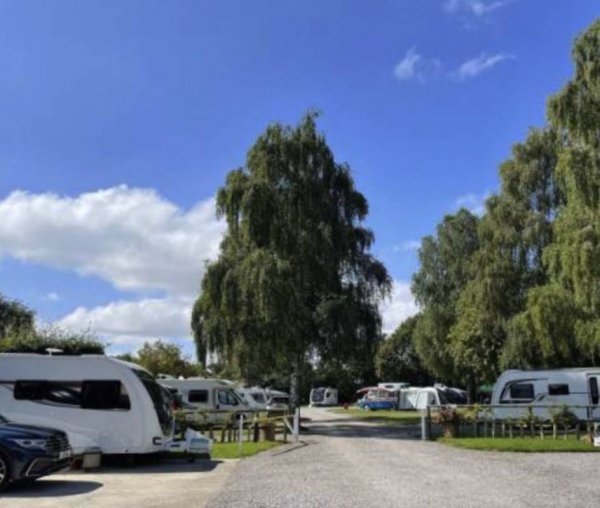Long Hazel Park - Caravan Park and Campsite — Photo 3