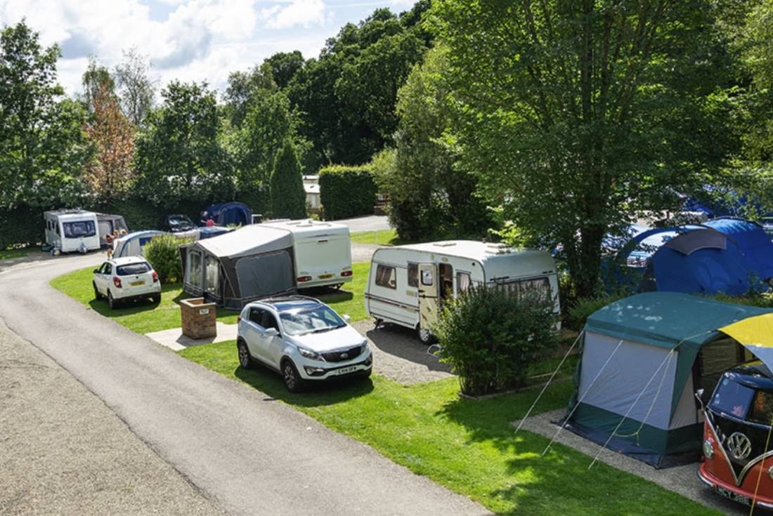Cenarth Falls Resort — Campingplass in Cenarth/Newcastle Emlyn 