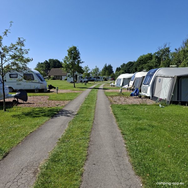 Kings Down Tail Caravan and Camping Site — Photo 6