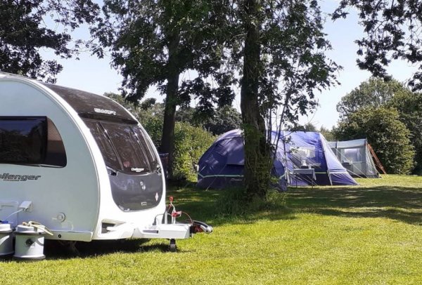 Yorkshire Hussar Inn ] Holiday Caravan Park — Photo 2