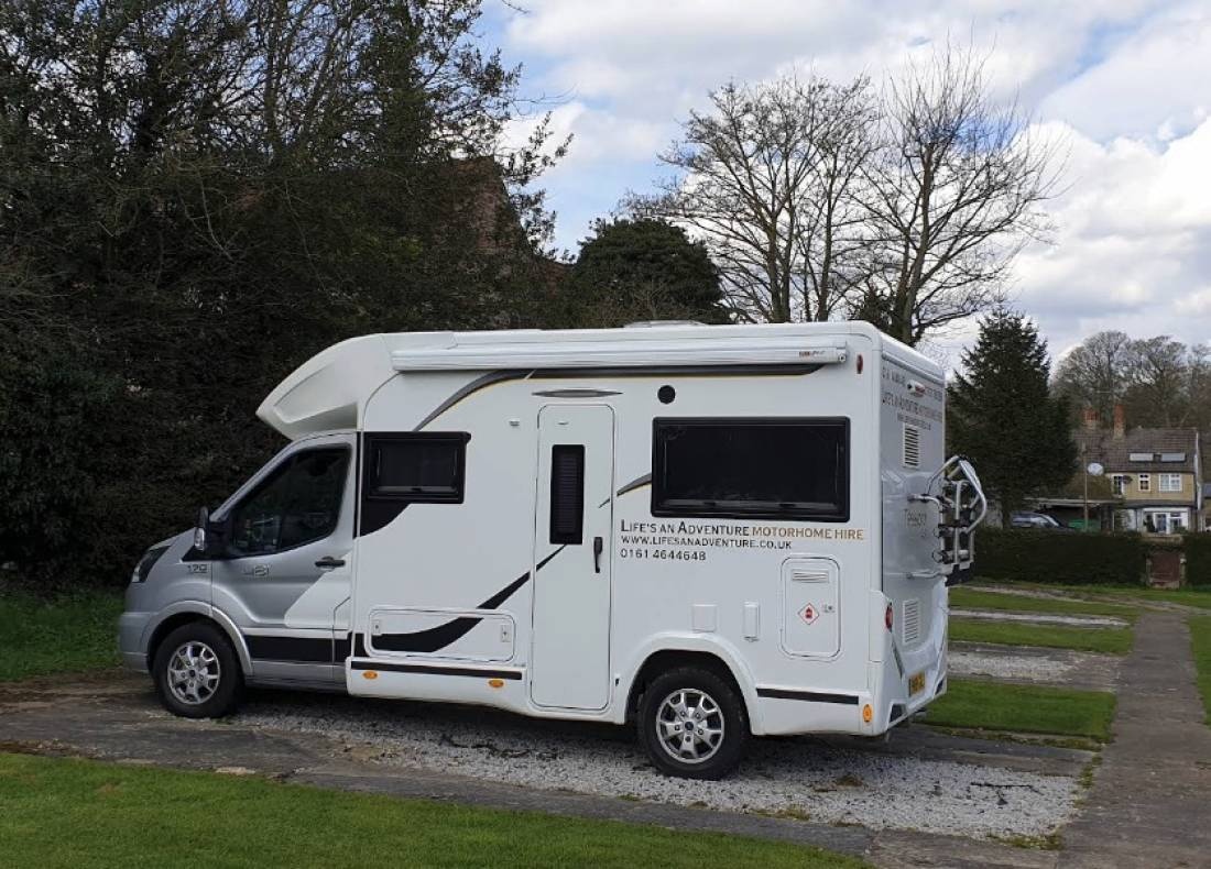 Yorkshire Hussar Inn ] Holiday Caravan Park — Camping in Harrogate