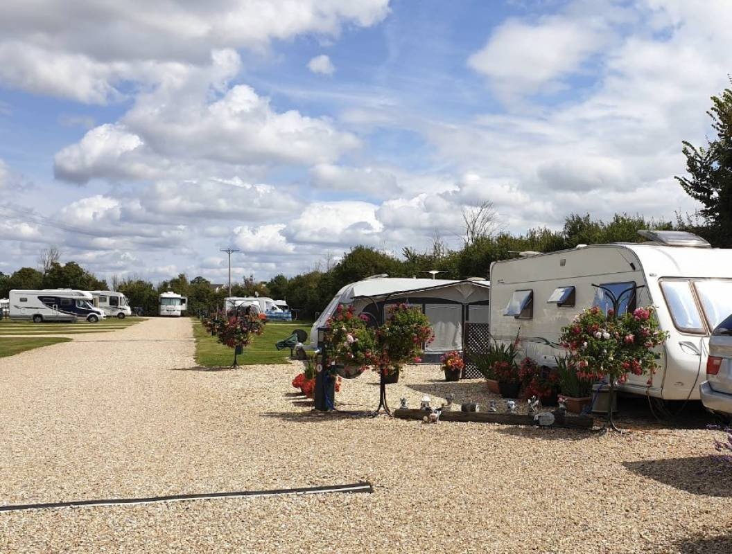 Cornish Farm Touring Park — Camping in Taunton