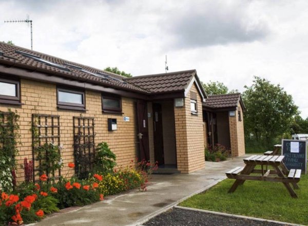 Cayton Village Caravan and Motorhome Club Campsite — Photo 2