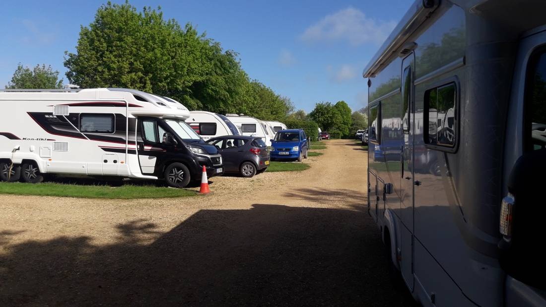 Anita's Touring Caravan, Camping & Holiday Cottages — Campingplats in Mollington/Banbury/Oxon / England
