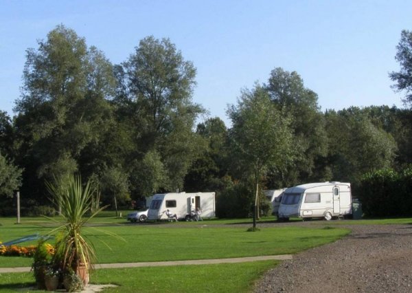 Run Cottage Touring Park — Photo 3