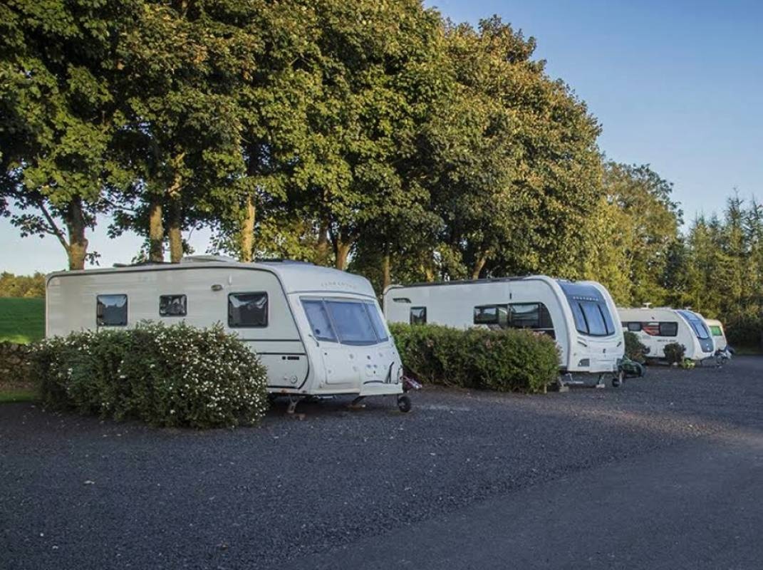Five Roads Caravan Park — Sítio de acampamento in Alyth/Blairgowrie 