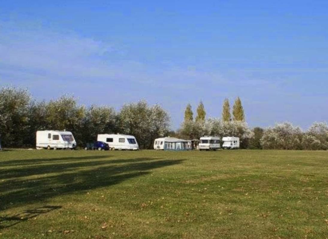 Steadings Park Caravan Site — Sítio de acampamento in Newbourne