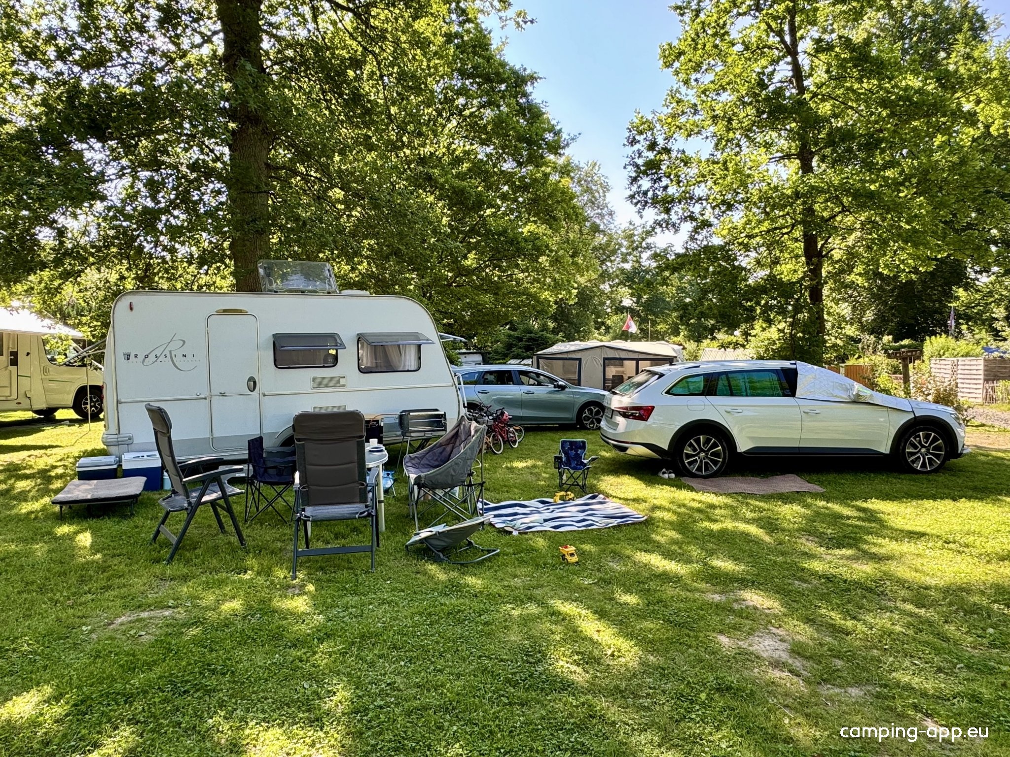 Camping im Eichenwald — Campingplatz in Mittelhof / Rheinland-Pfalz
