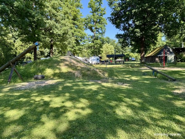 Camping im Eichenwald — Photo 4