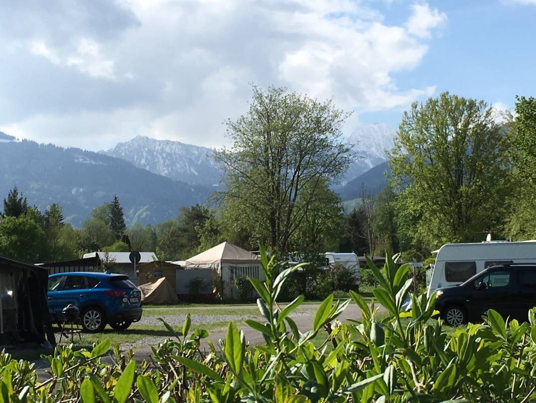 KAISER CAMPING Outdoor Resort Bad Feilnbach — Campingplass in Bad Feilnbach / Bayern
