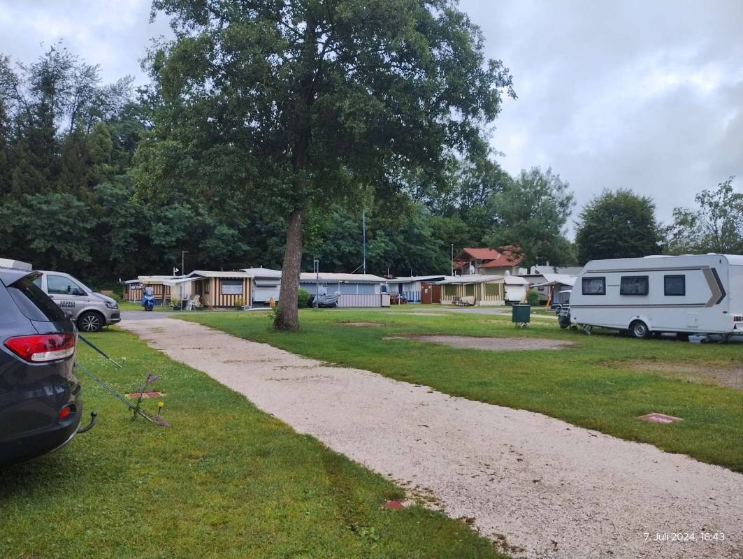 Camping Gut Horn — Campingplass in Waging am See / Bayern