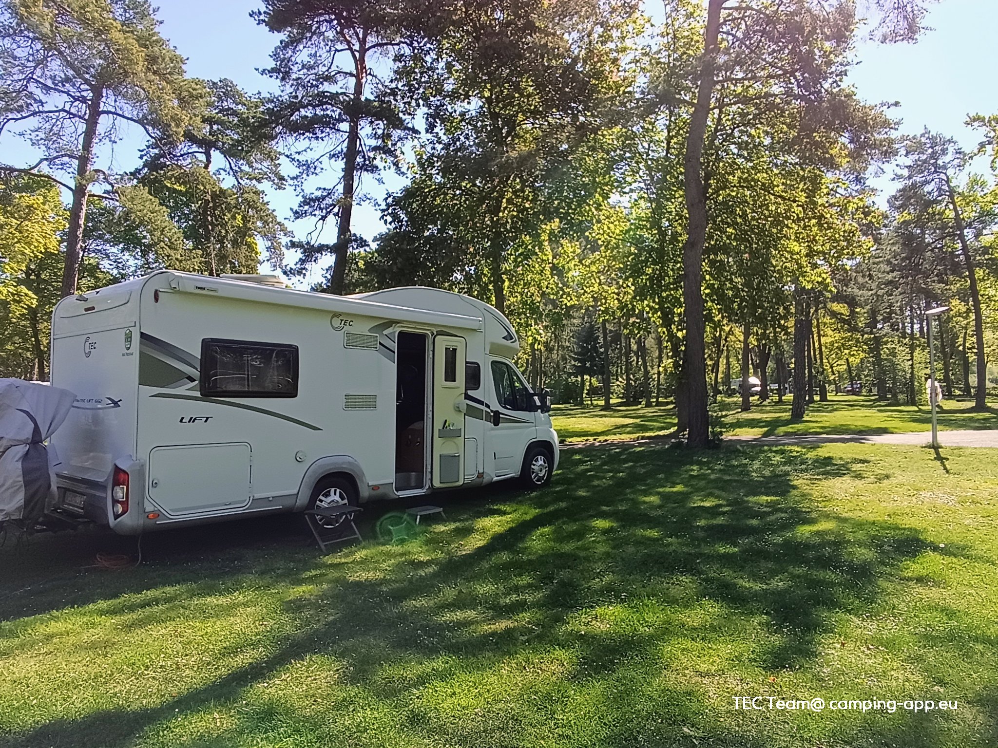 AZUR Waldcamping on Auwaldsee (Ingolstadt) — Campingplads in Ingolstadt / Bayern