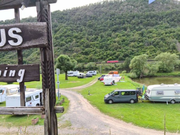 Knaus Camping Park Mosel / castles — Photo 4