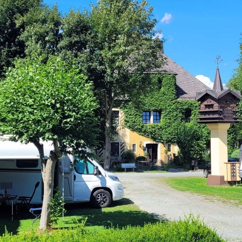 Schloss Issigau — Campingplads in Issigau / Bayern