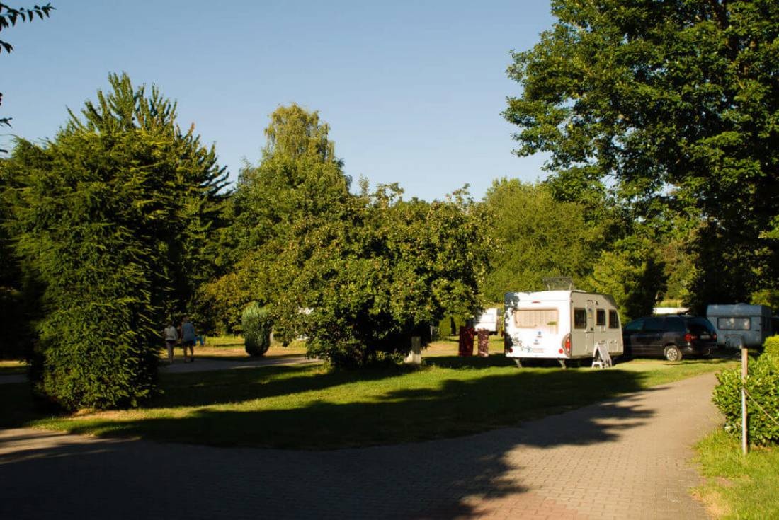 Campingplatz Dreieich-Offenthal — Kamp yeri in Dreieich/Offenthal / Hessen