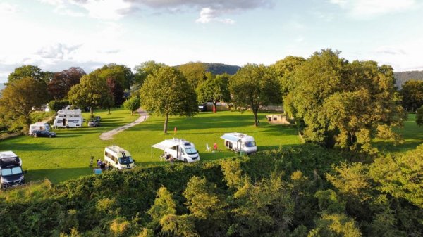 Campingplatz Burg Lahneck — Fotoğraf 3
