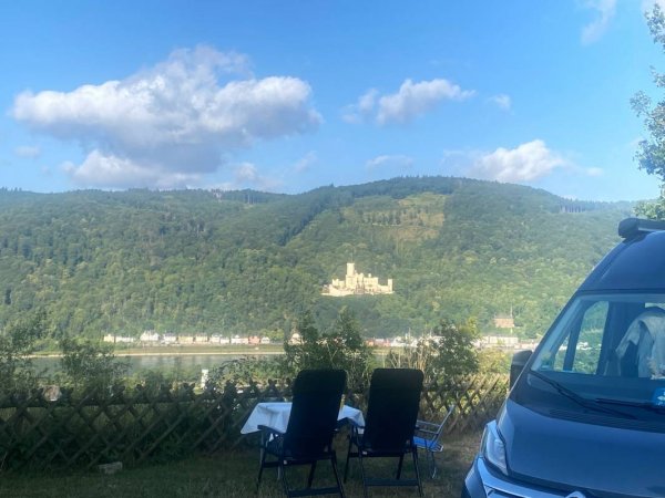 Campingplatz Burg Lahneck — Fotoğraf 5
