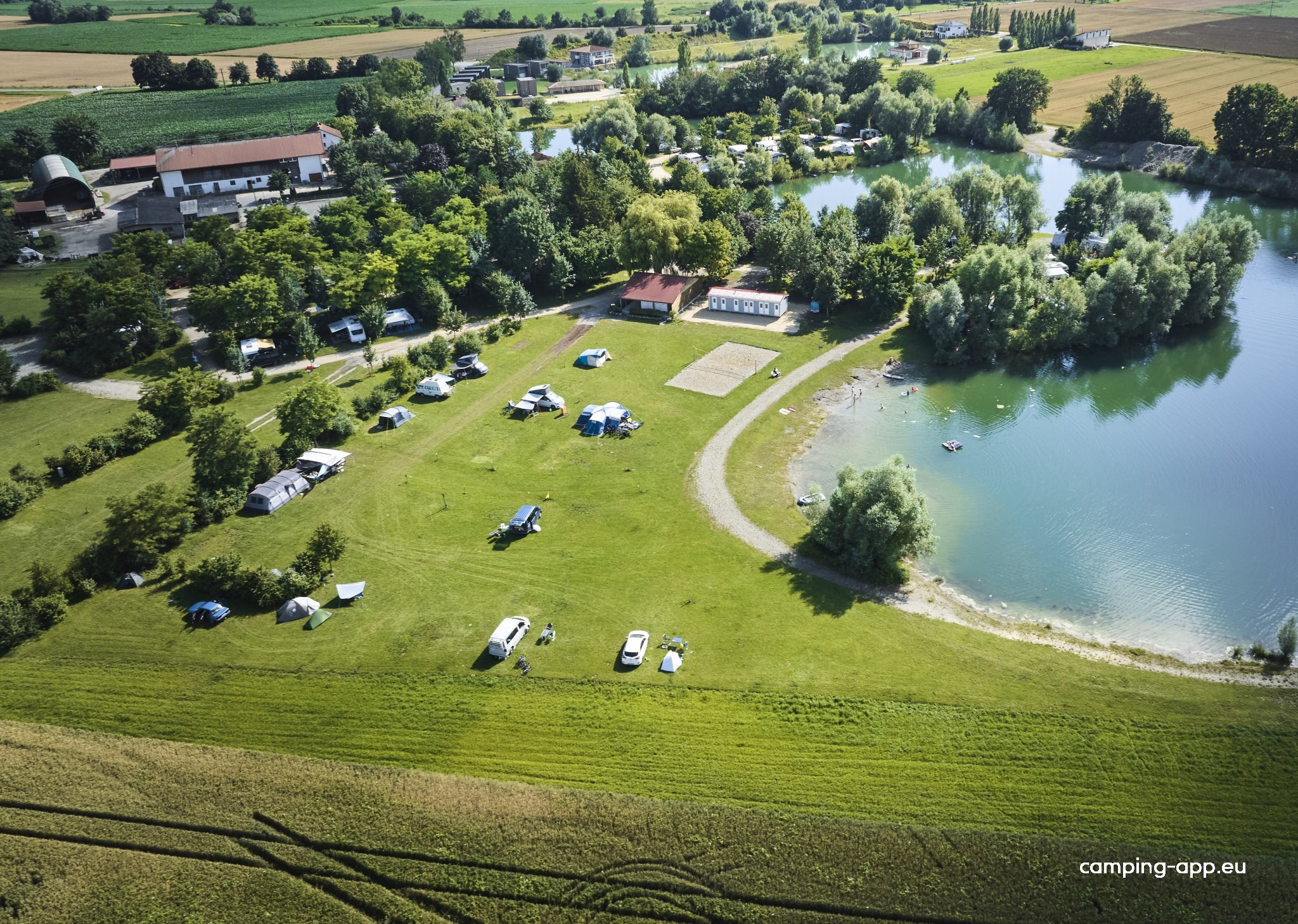 Campingplatz Schwarzfelder Hof — Kamp yeri in Leipheim 