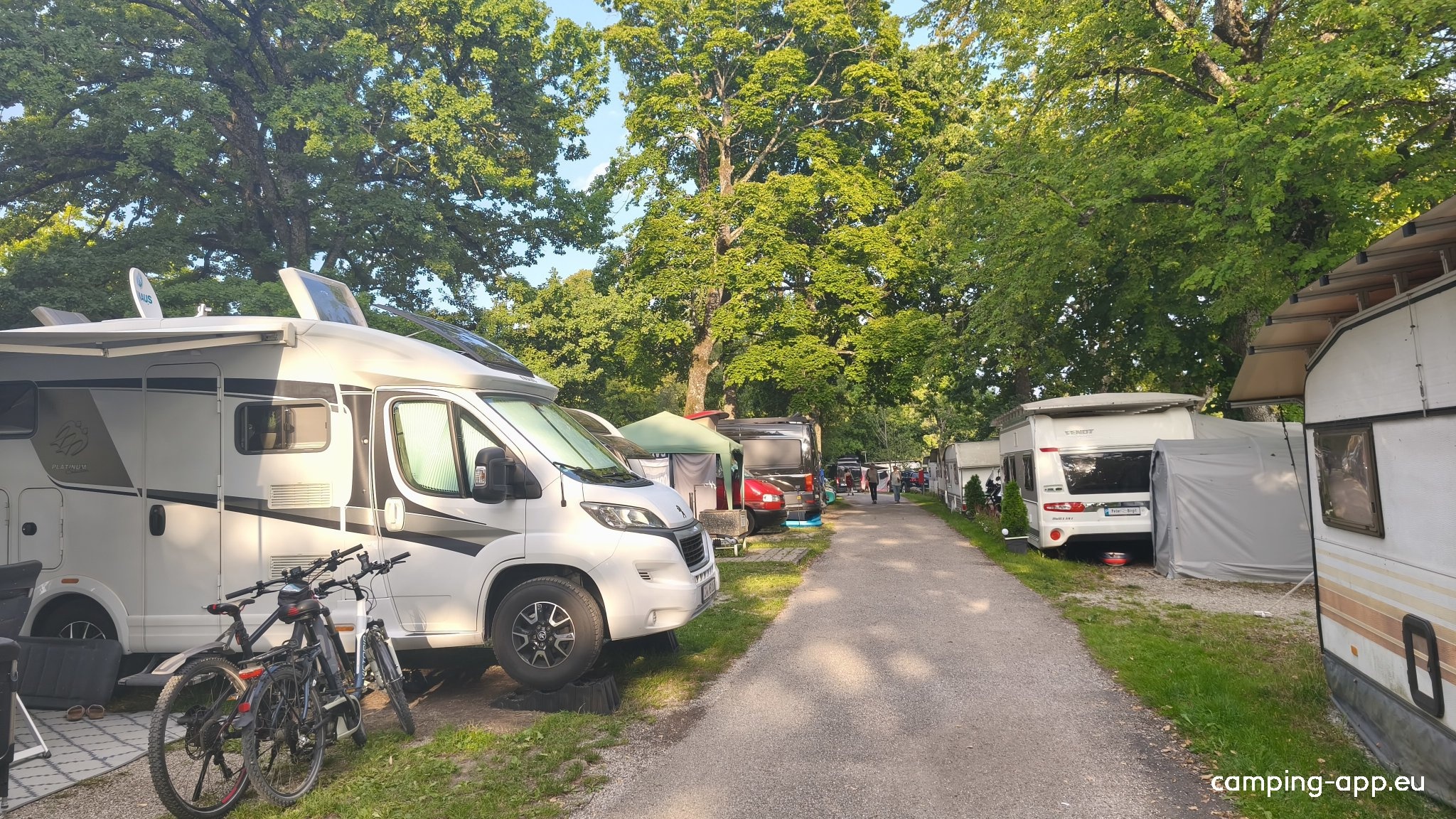 Camping Halbinsel Burg — Sítio de acampamento in Murnau/Seehausen / Bayern