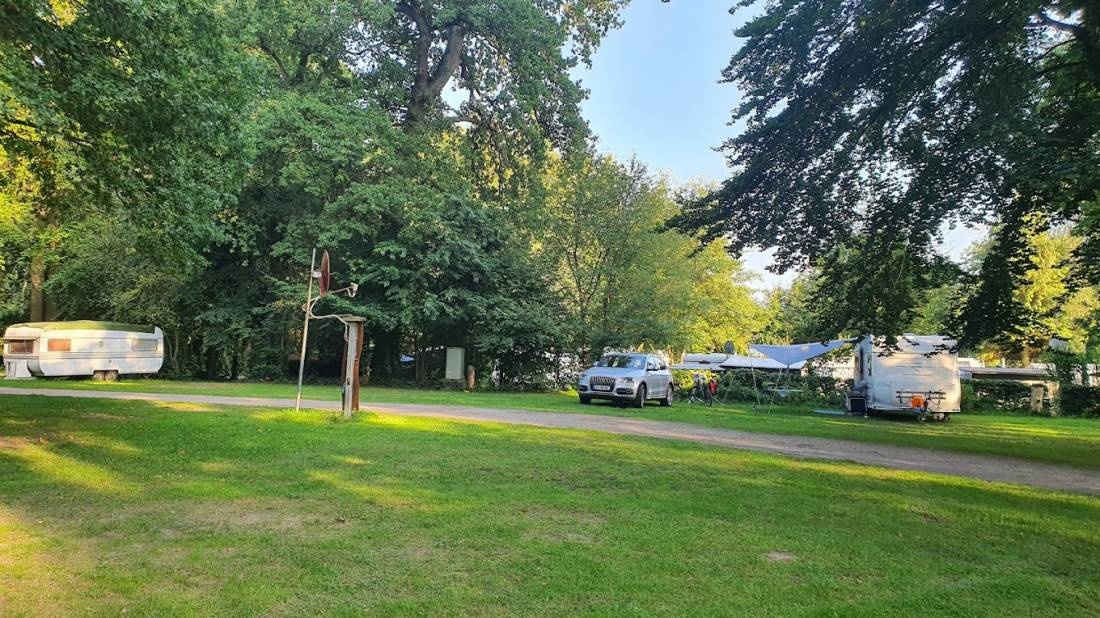 Camping am Waldbad — Kamp yeri in Ebstorf / Niedersachsen