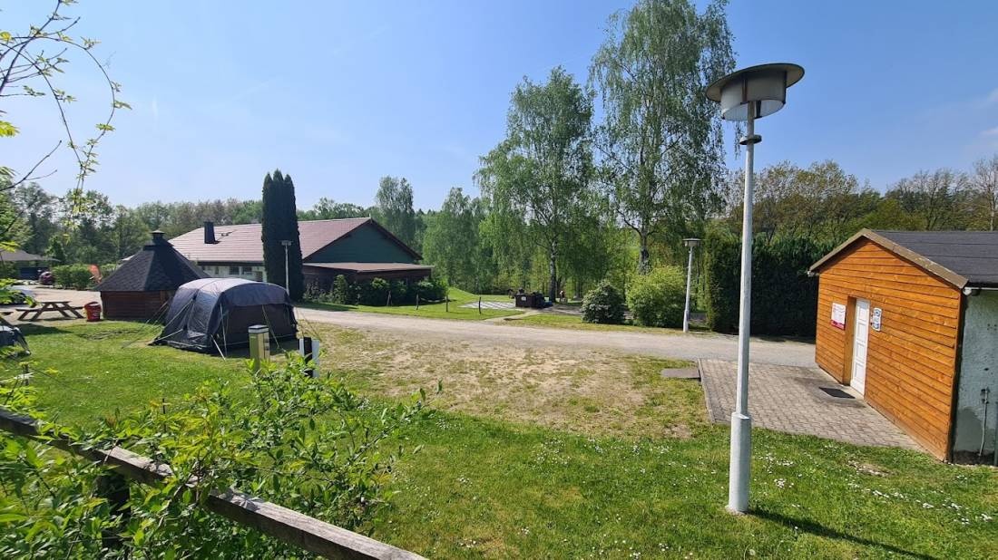 Touristencamp Entenfarm — Kamp yeri in Hohnstein