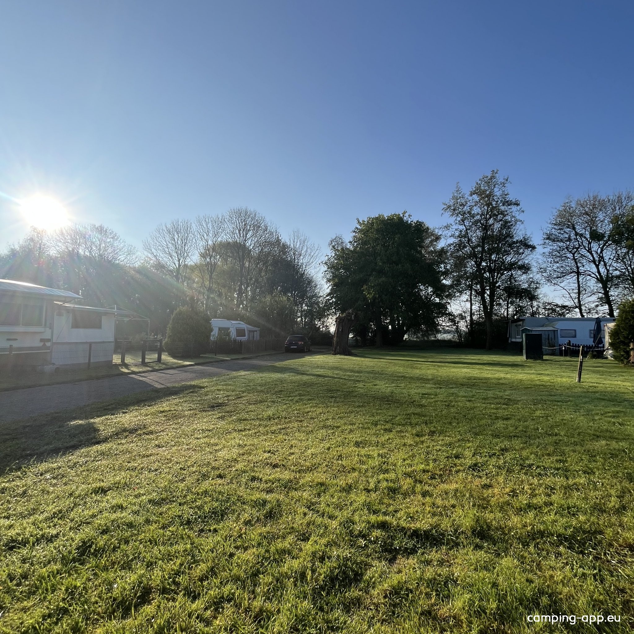 Campingplatz Knock — Camping Site in Emden/Wybelsum / Niedersachsen