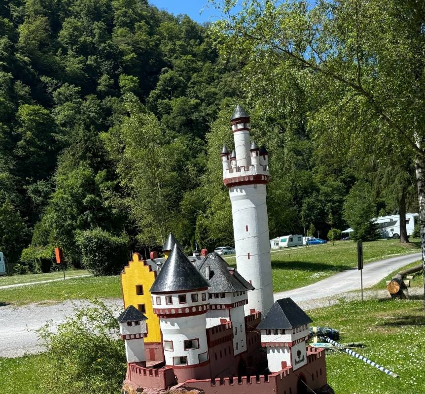 KNAUS Campingpark Schloss Langenau — Area da campeggio in Obernhof/Lahn