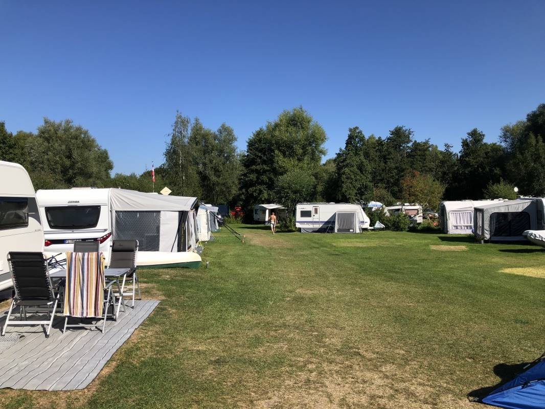 Camping an der Schwentine — Cámping in Bad Malente / Schleswig-Holstein