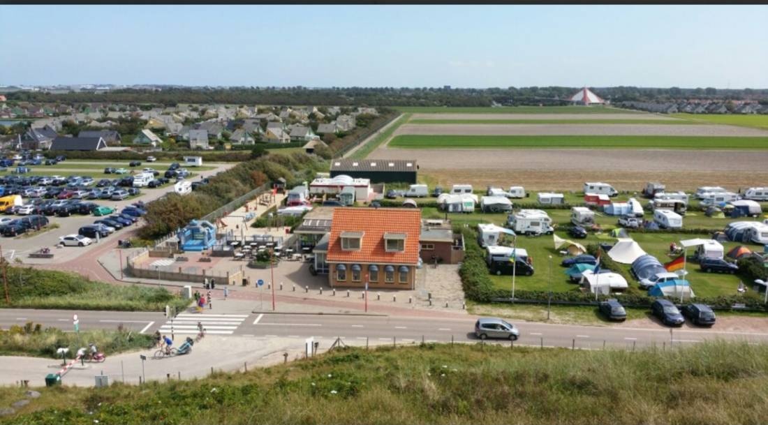 Camping De Zwaluw — Area da campeggio in Julianadorp aan Zee / Noord-Holland