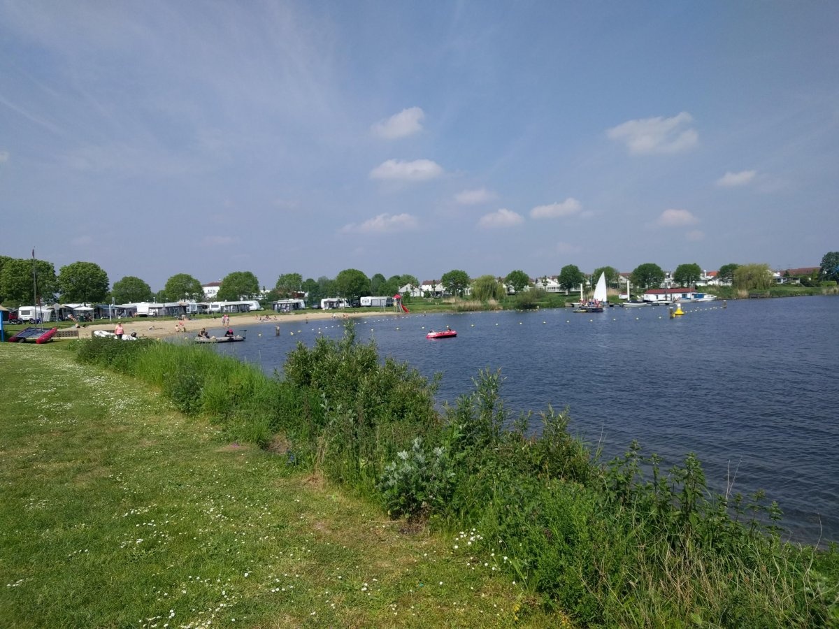 Resort Marina Oolderhuuske — Campingplatz in Roermond