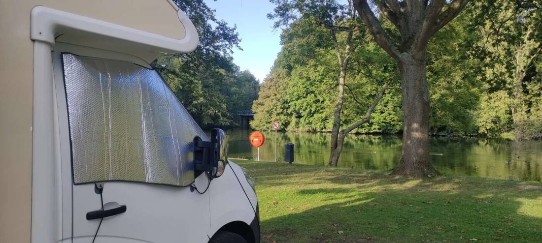 Vakantiepark EuroParcs Het Amsterdamse Bos — Sítio de acampamento in Amstelveen