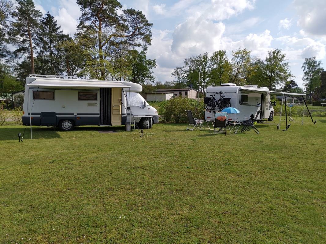 De Waterjuffer — Sítio de acampamento in Harfsen / Gelderland