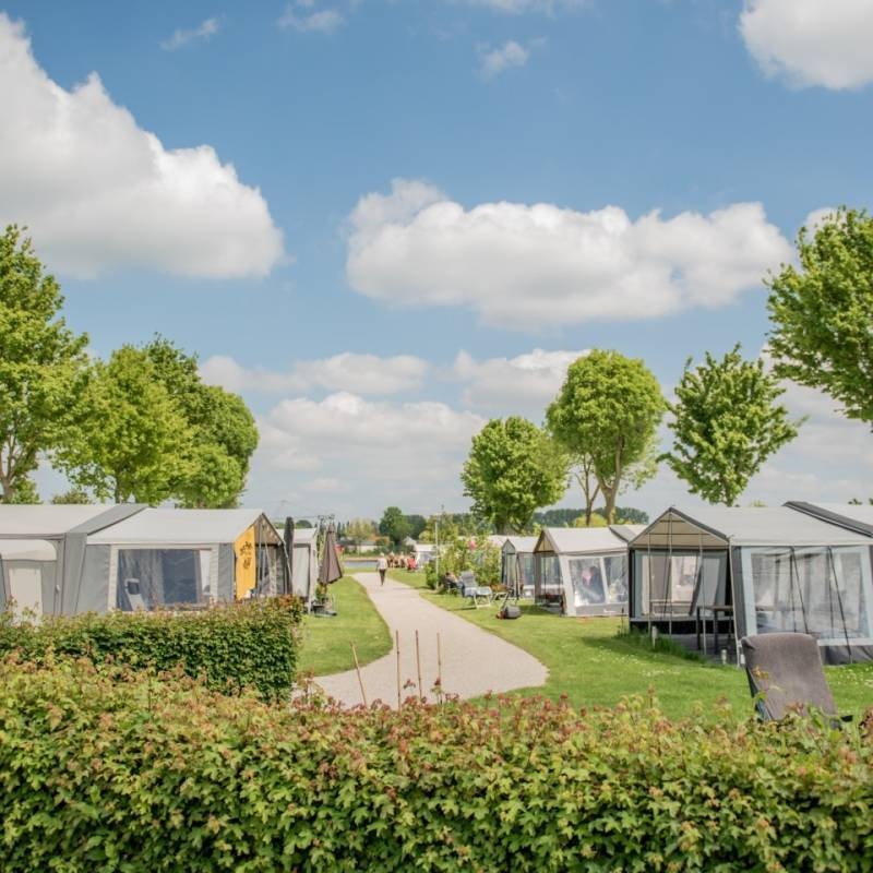 Camping Betuwestrand — Campingplatz in Beesd / Gelderland