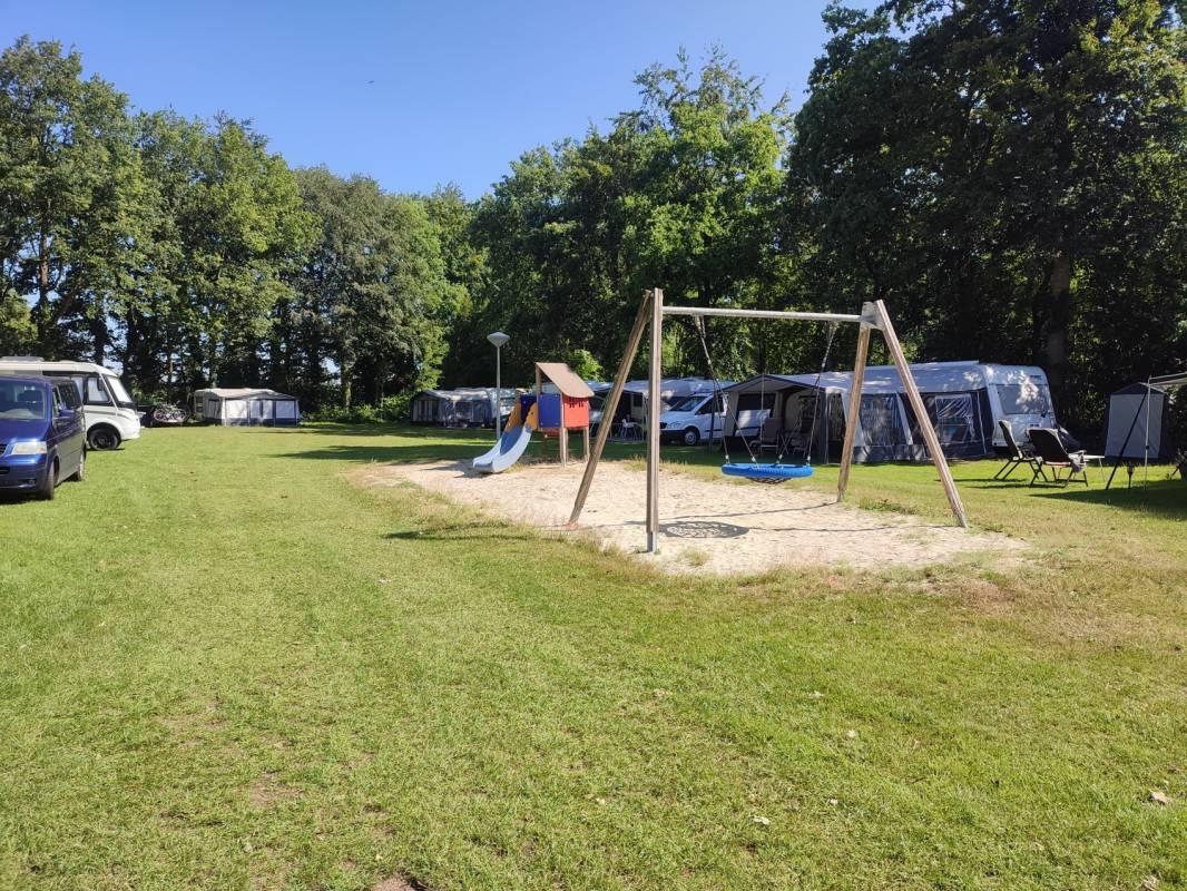 Landgoedcamping Nienoord — Camping in Leek