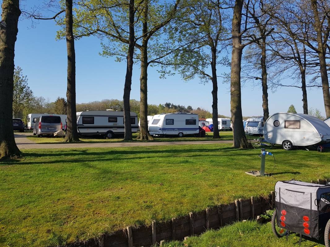 Camping De Harmienehoeve — Camping in Woold