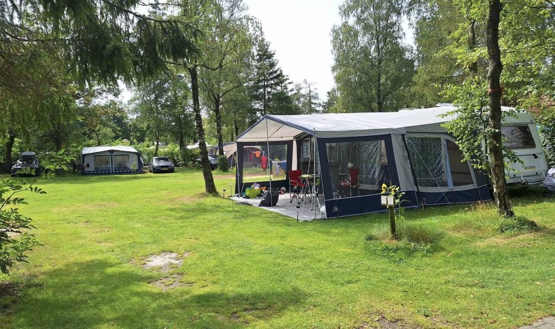 Camping De Zeven Heuveltjes — Campingplass in Ees / Drenthe