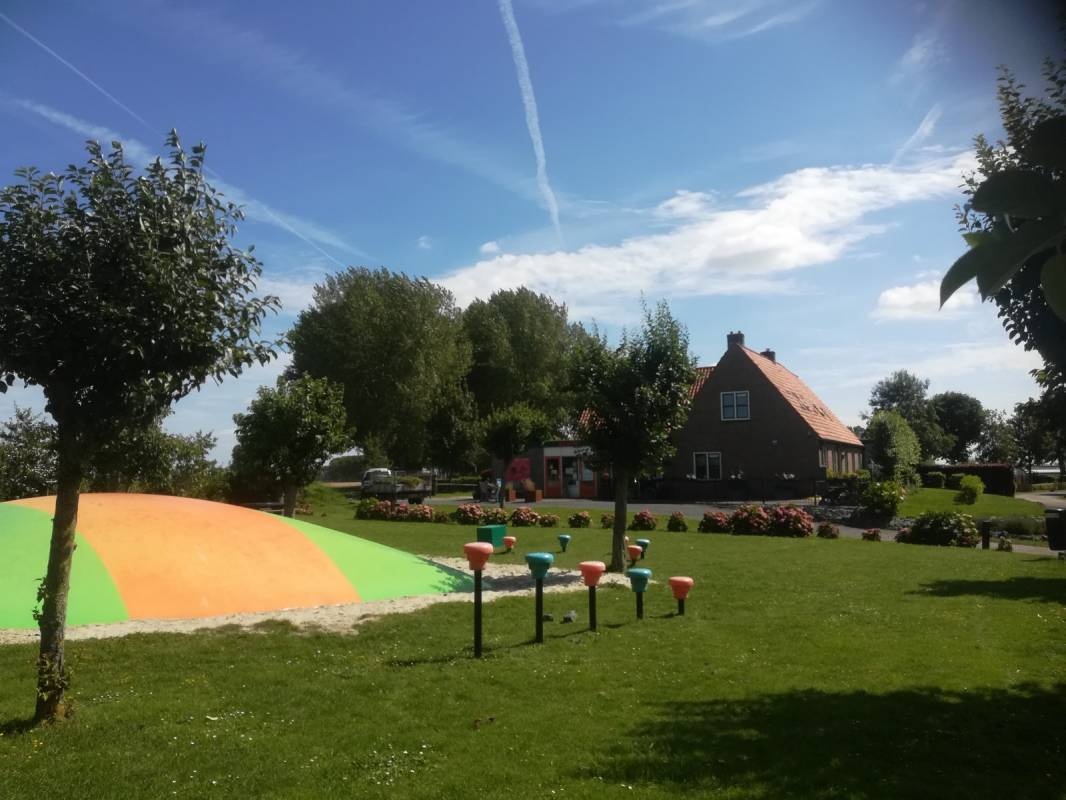 Camping Bonte Hoeve — Campingplatz in Sint Kruis